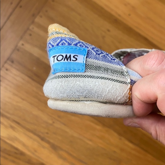Pastel Tribal Print Toms Alpargatas Women’s 7 - Picture 10 of 11